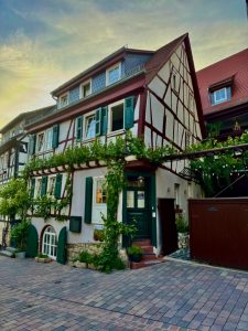 Wir zeigen euch unser Dentallabor. HighTech in einem historischen Kulturgut.